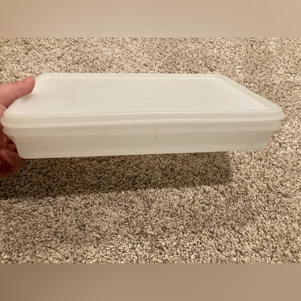Tupperware Deli Meat Cake cheese Keeper 290 with lid vintage rectangle white
